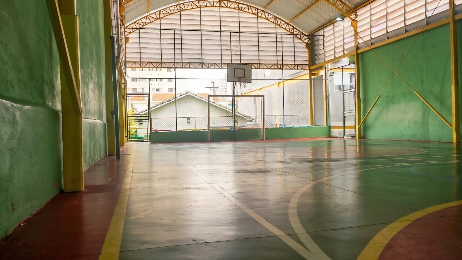 Quadra de esportes coberta do Colégio